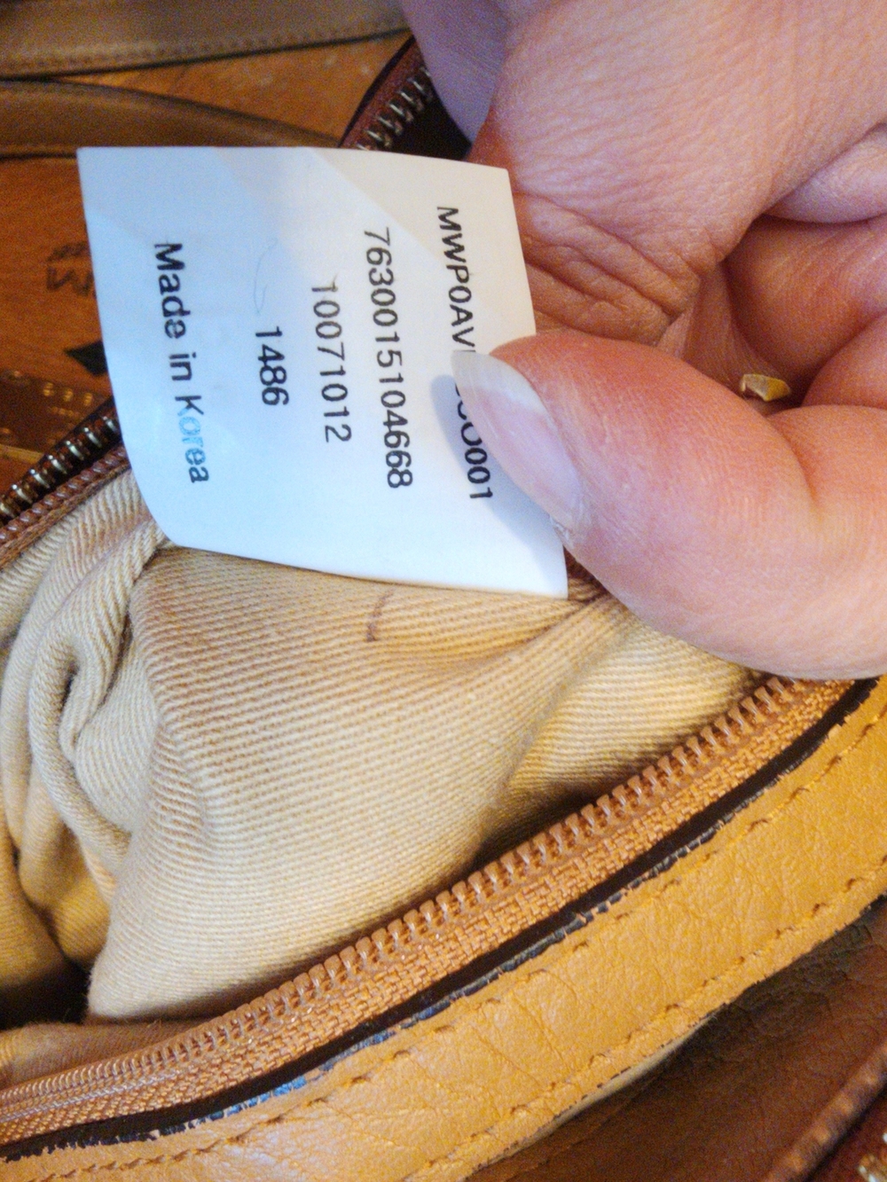 MCM Visetos Shoulder Bag in brown with a monogram print, gold-tone hardware - Picture 15 of 16